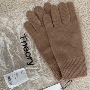 NWT Theory Cashmere Gloves